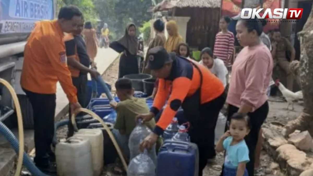 Distribusi air bersih Lebak untuk warga terdampak kekeringan