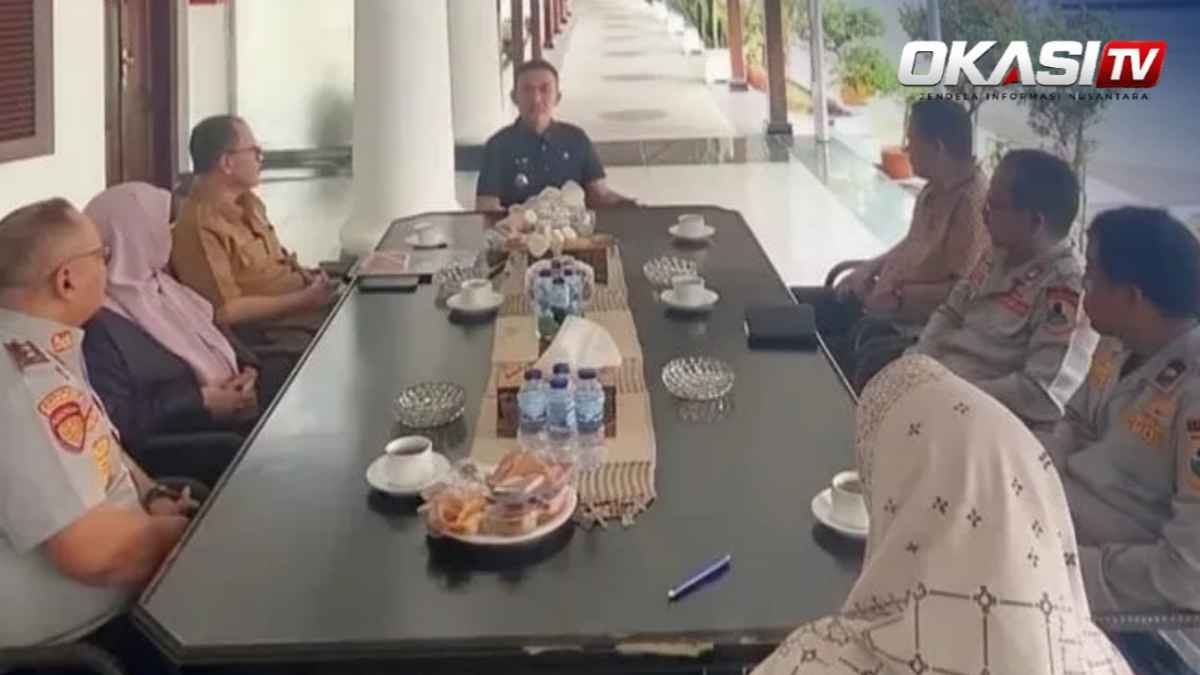 Bupati Lebak menerima perwakilan PPSW-PD, Signify Foundation dan PT Signify Commercial Indonesia dalam program bantuan 763 unit PJU
