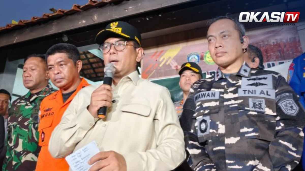 Gubernur Banten Andra Soni saat menyampaikan penghentian pencarian 5 jurnalis dan 3 awak kapal Arupadhatu 01