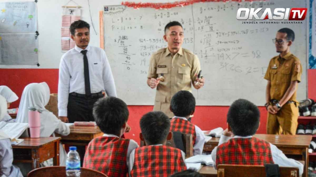 Bupati Lebak saat mengecek persoalan tabungan siswa di SDN 1 Rangkasbitung Timur