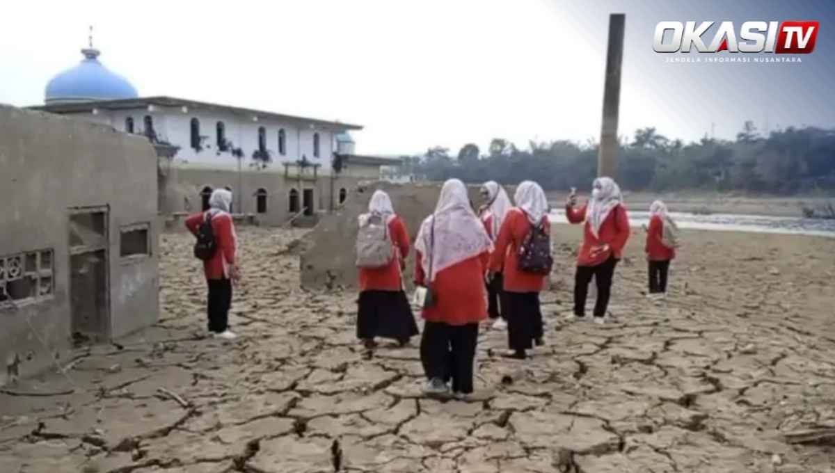 Waduk Karian Lebak mengering dan menyingkap jejak Kampung Somang