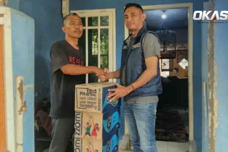 Wartawan Antara Muhammad Bagus Khoirunas dan keluarga di Rangkasbitung