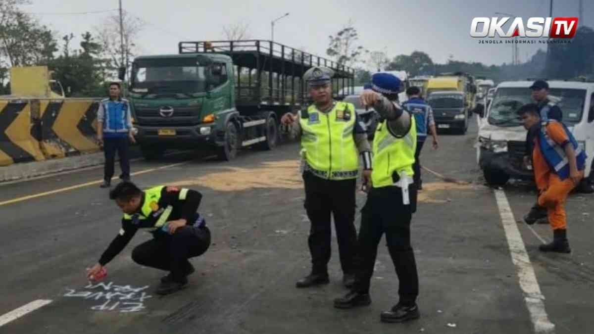 Kecelakaan beruntun Tol Cipularang melibatkan 15 kendaraan di Purwakarta