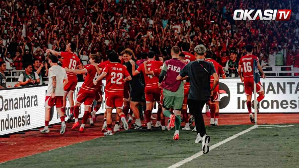 Timnas Indonesia merayakan momen pertandingan di hadapan pendukungnya di tengah peluang penambahan pemain keturunan Eropa.